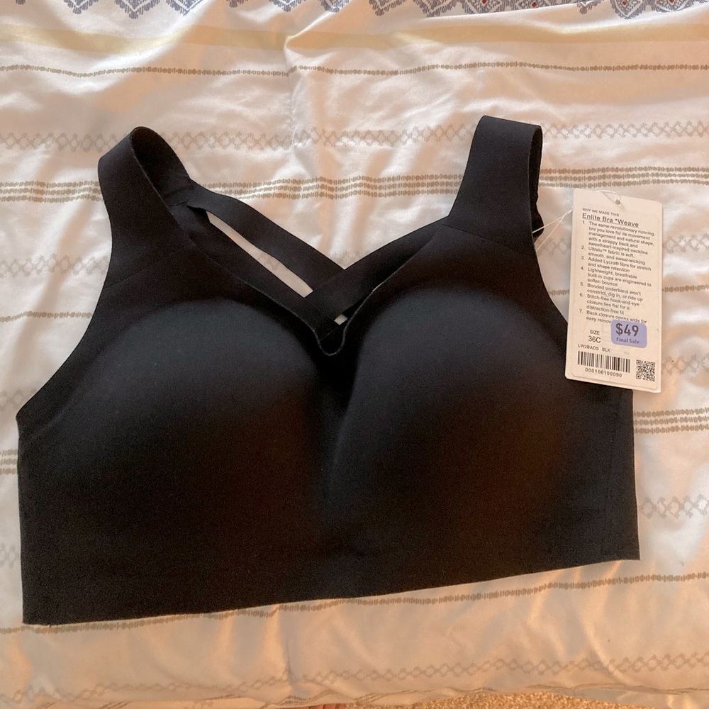 Lululemon sports bra